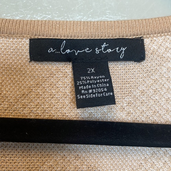 A LOVE STORY Checkered Sweater - Picture 4 of 4